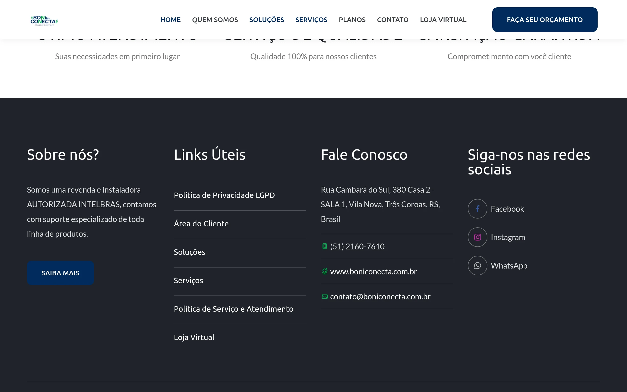 Rodapé com contatos, links úteis e redes sociais